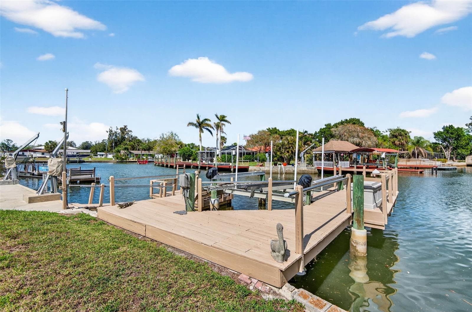 6645 Harbor Dr photo 3
