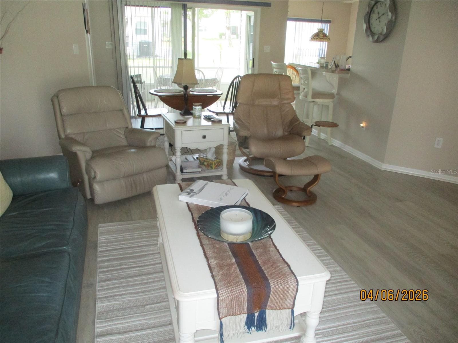6136 Magpie Dr photo 3