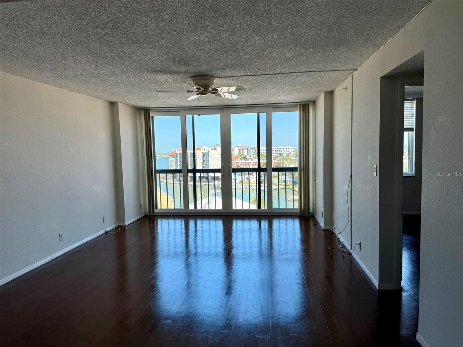 255 Dolphin Pt #710 photo 3