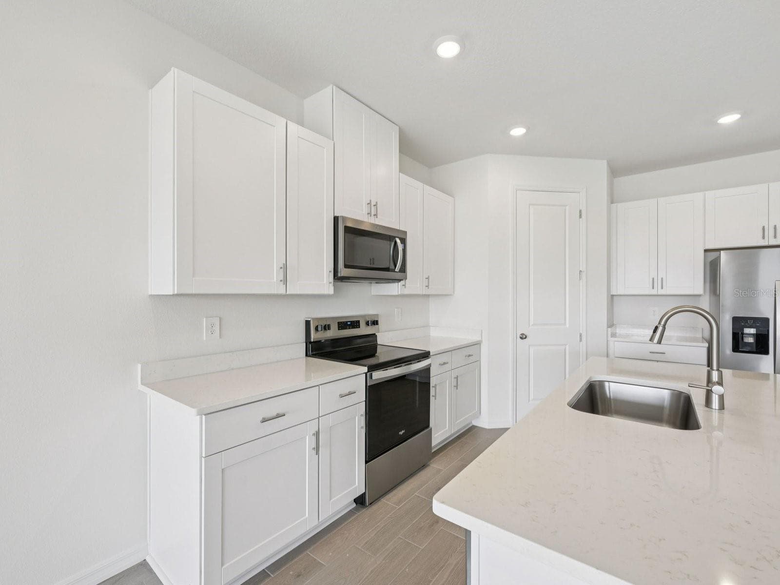 9009 Venetia CT photo 4
