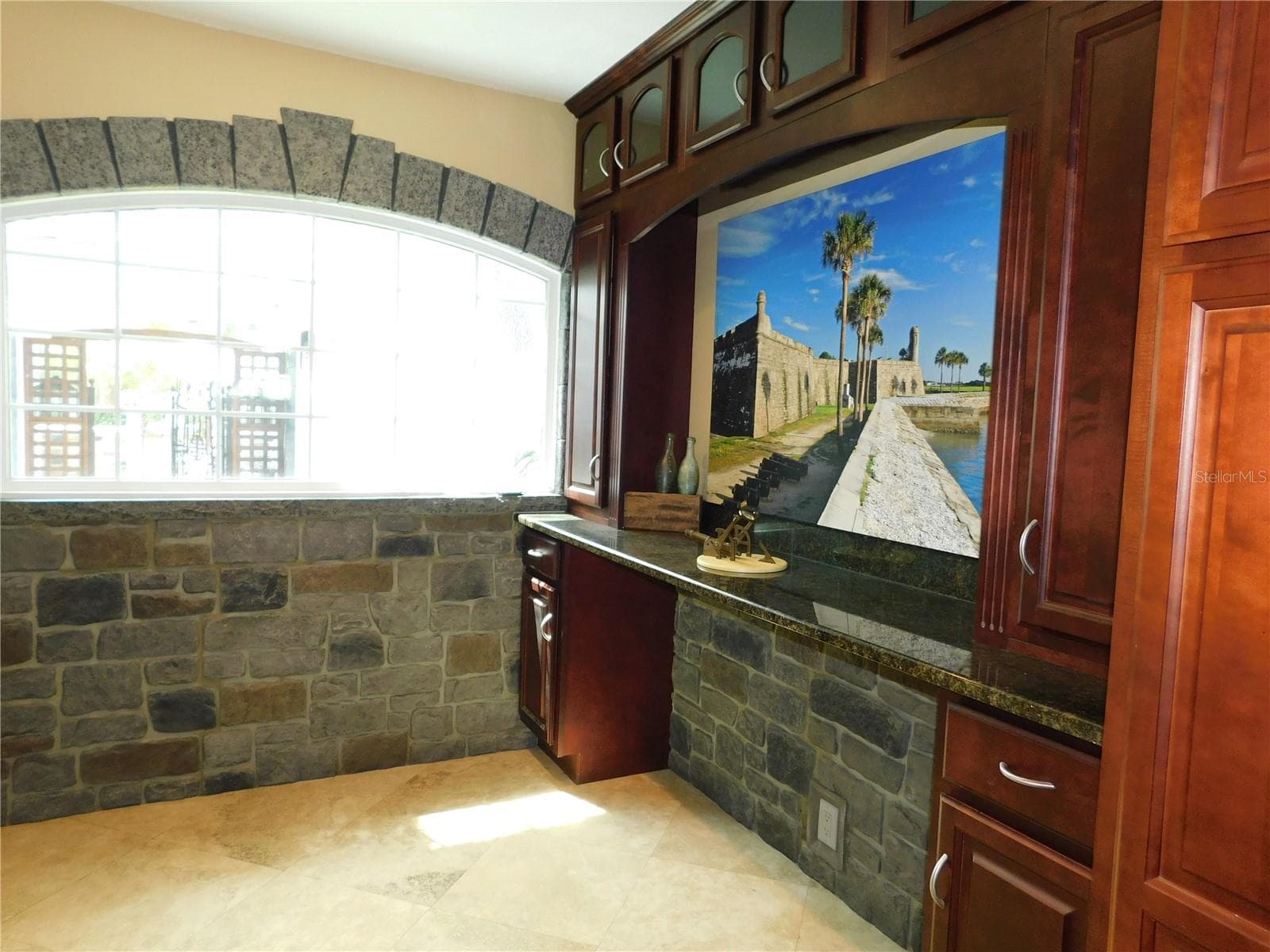155 Marshall St photo 5