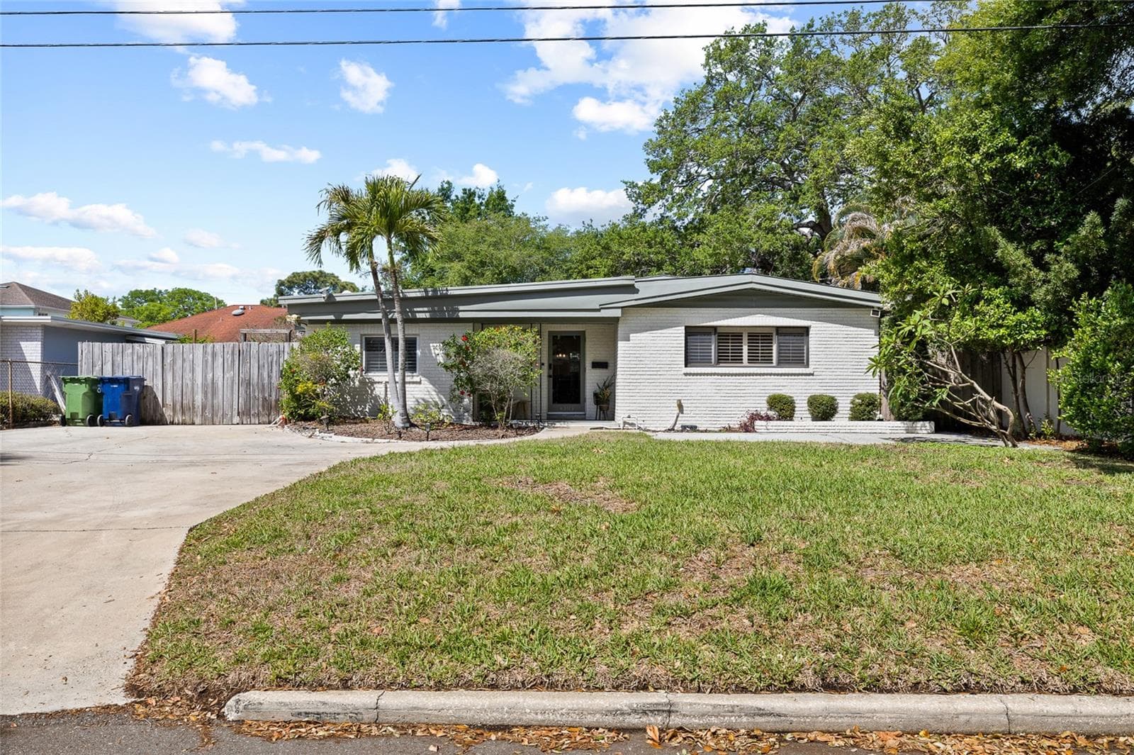 4303 S Cameron Ave photo 4