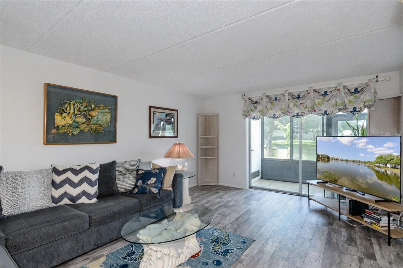 207 Cypress Ln photo 4