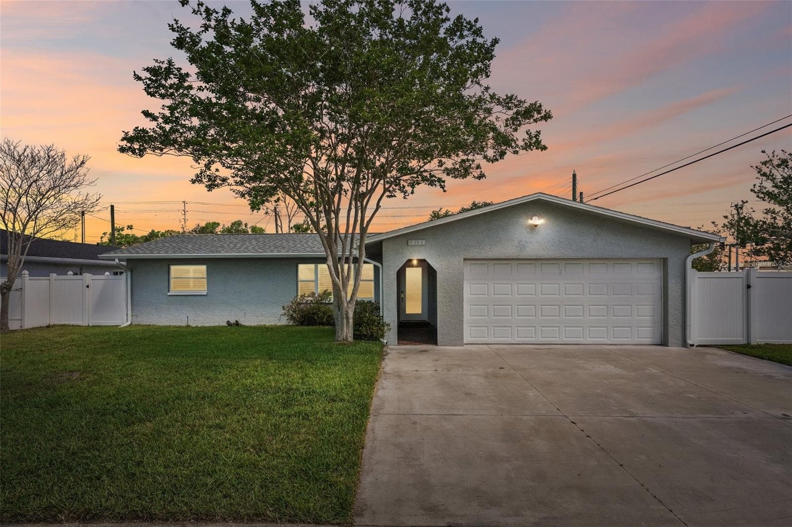 13133 Dorchester Dr photo 3