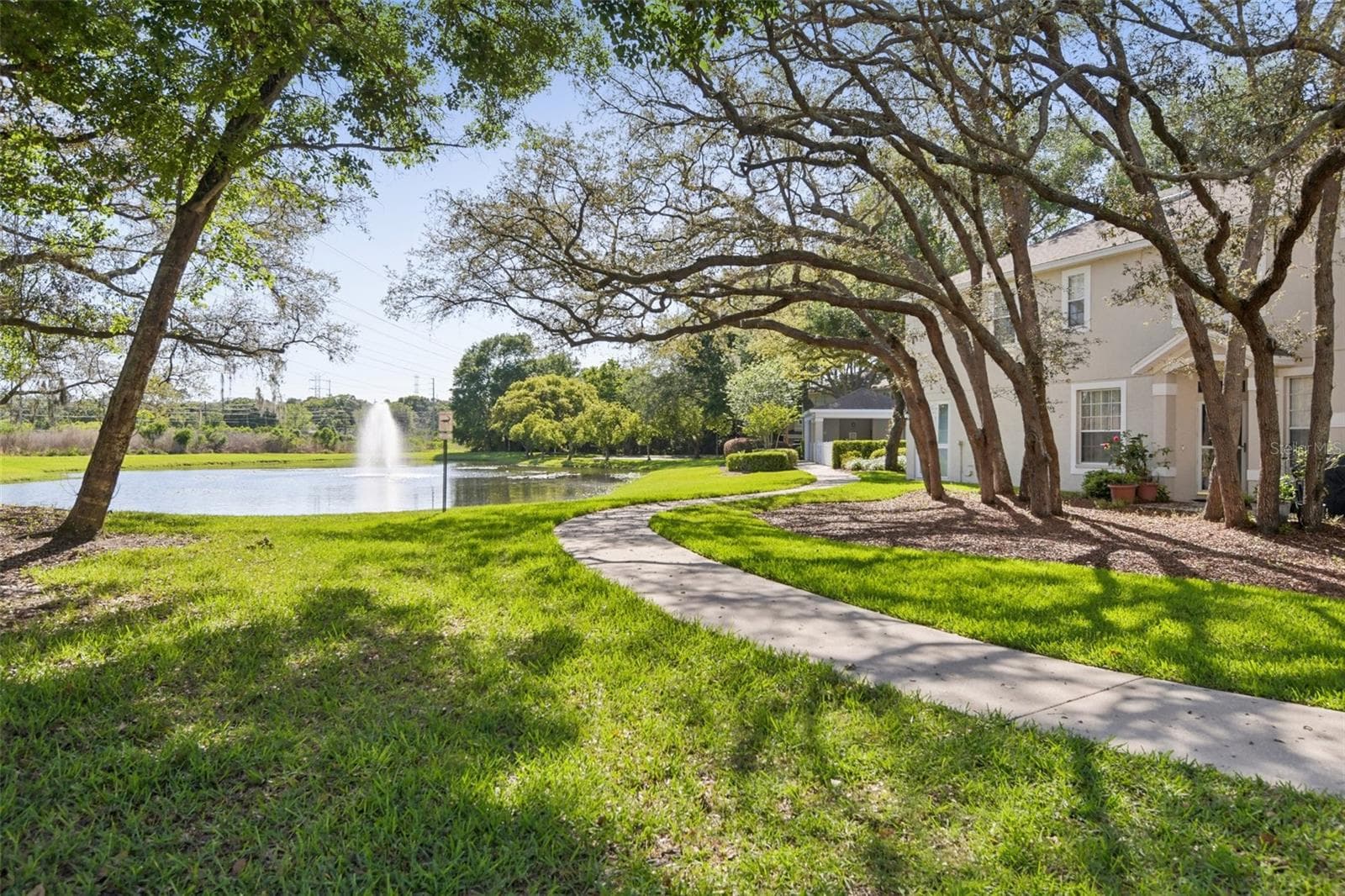 3661 Country Pointe Pl