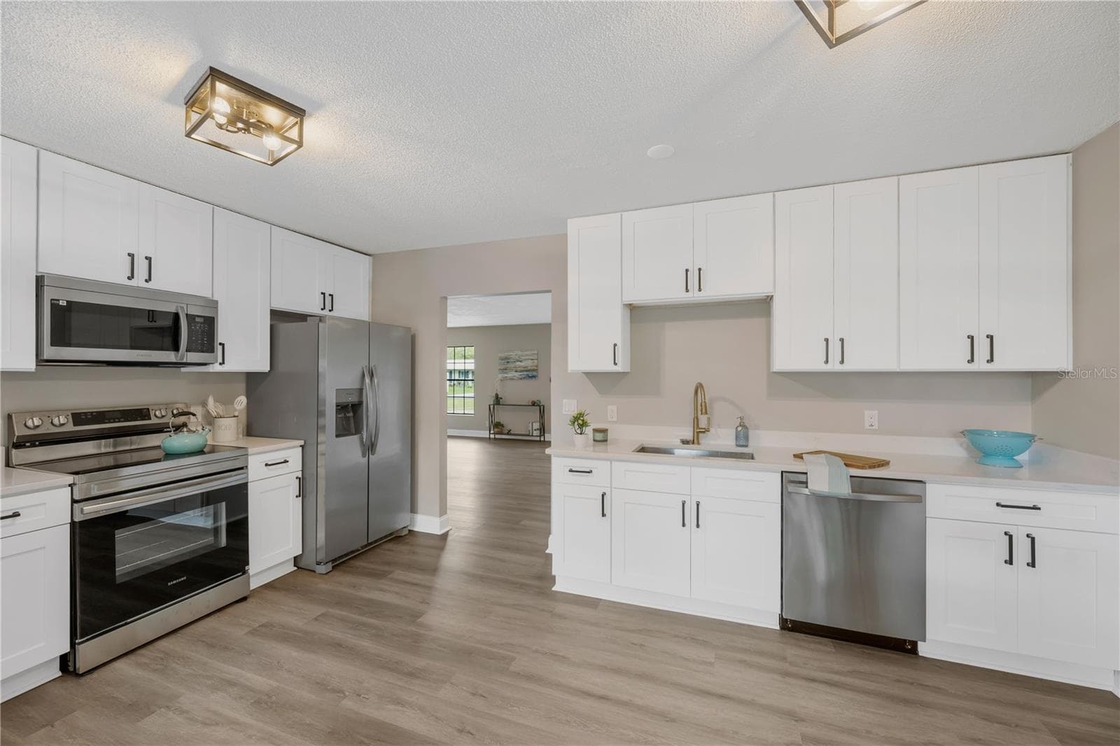 7502 Lone Star Pl