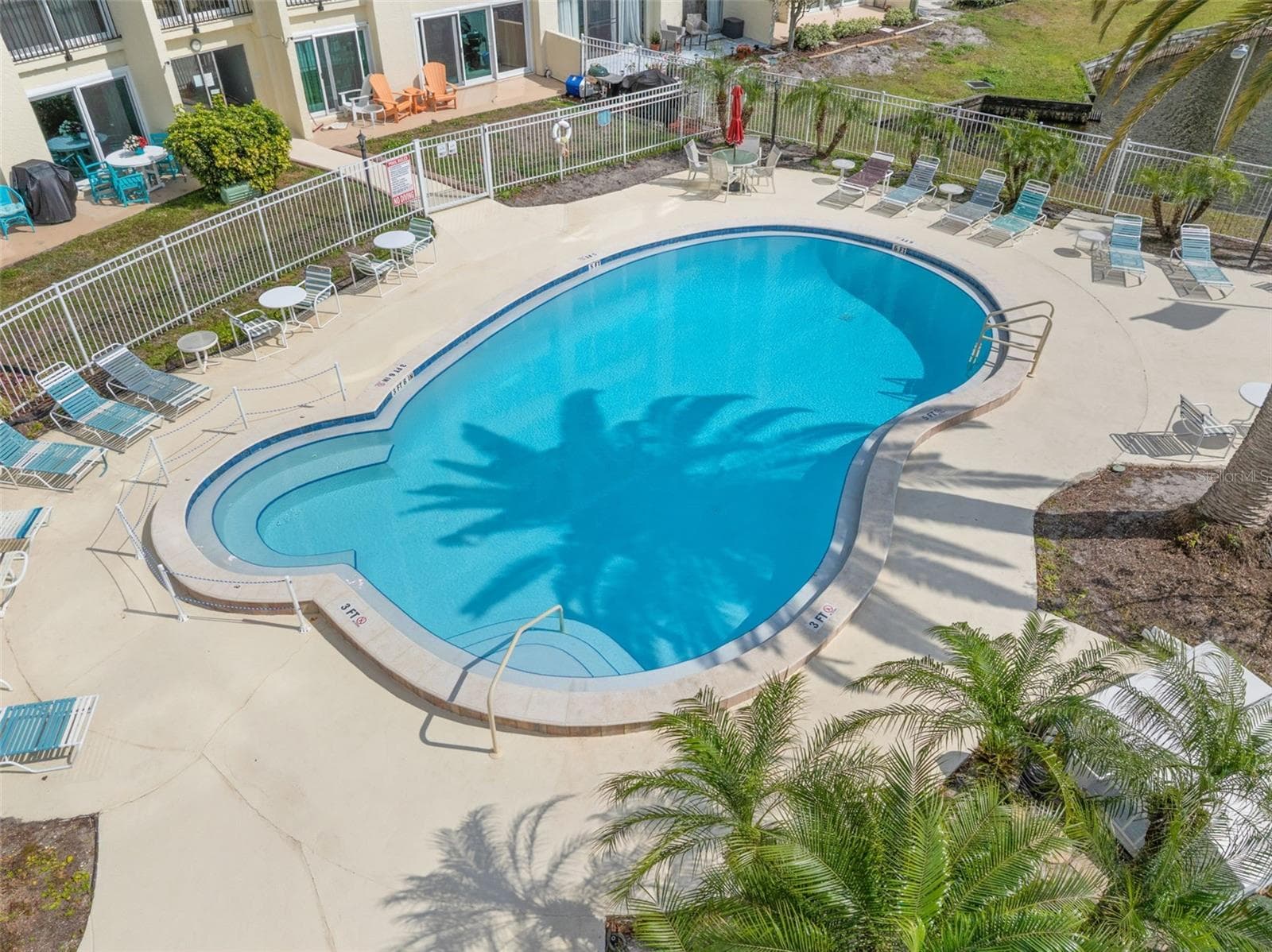 225 Country Club Dr #F-1401 photo 3