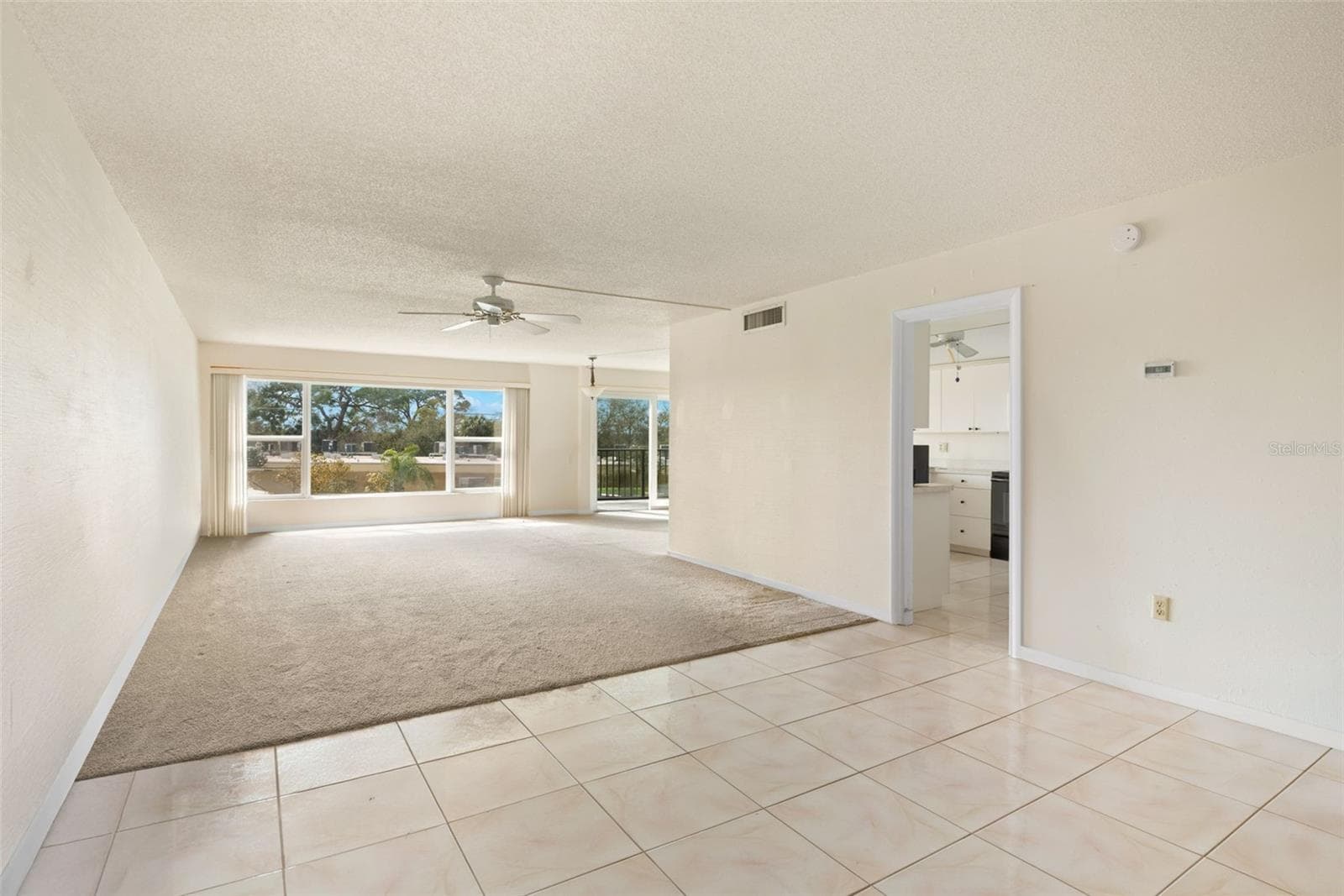 225 Country Club Dr #F-1401