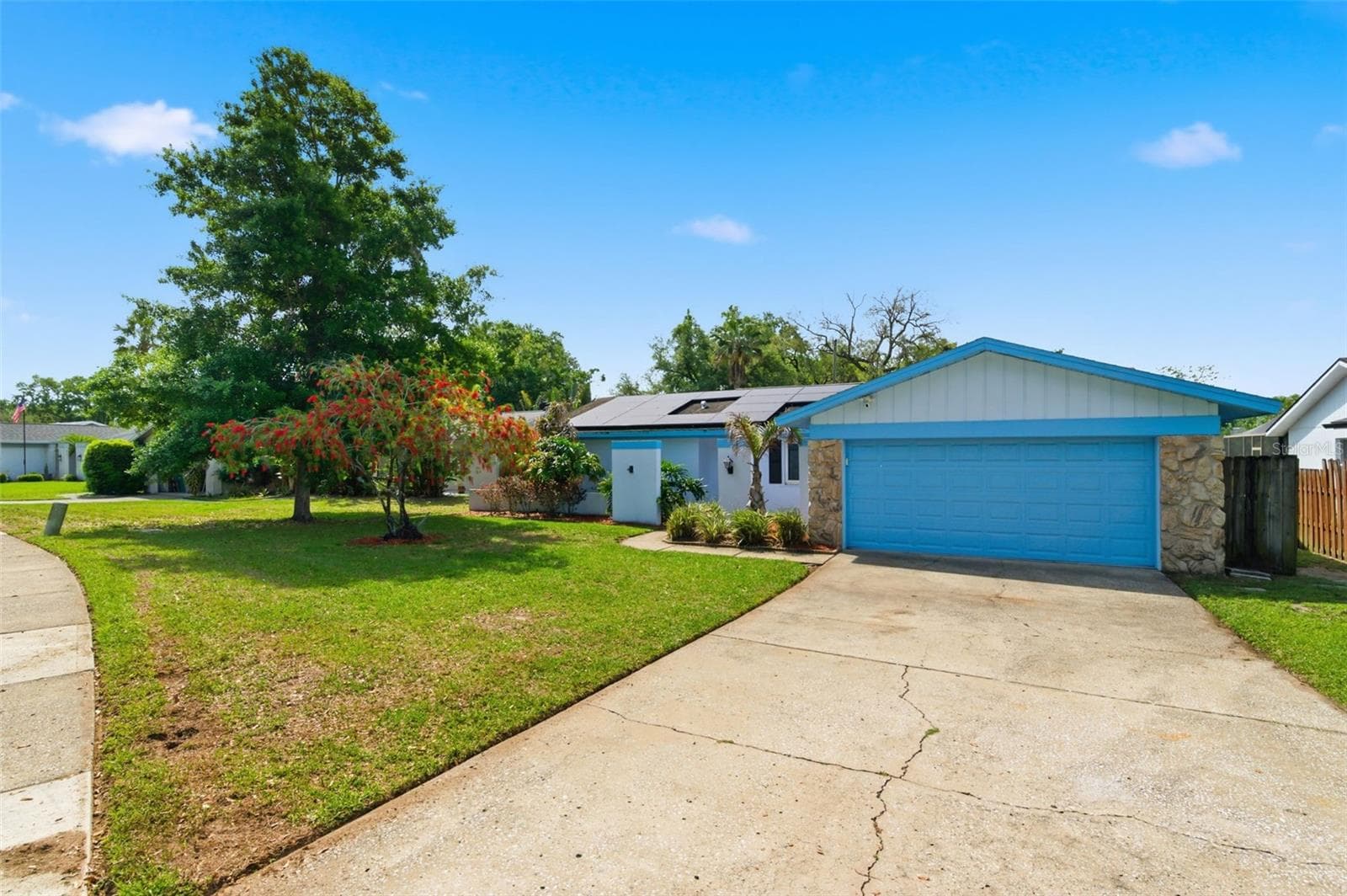 2816 Rustic Oaks Dr photo 3