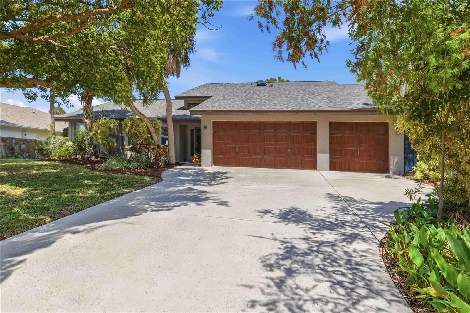 3953 Prairie Dunes Dr