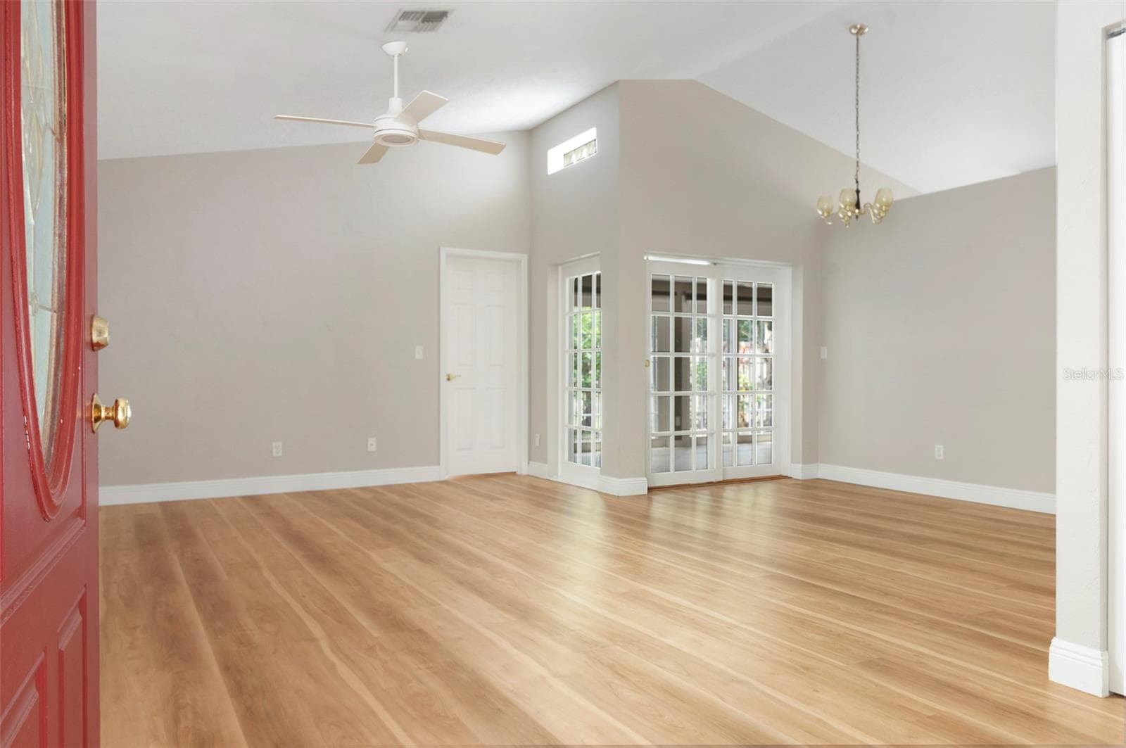 491 St Tropez Cir NE photo 4