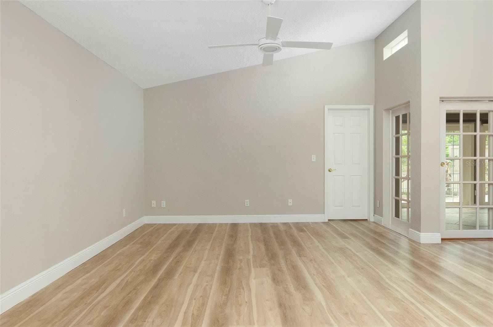 491 St Tropez Cir NE photo 5
