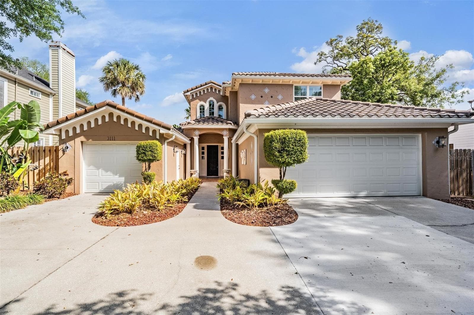 3111 W Lawn Ave