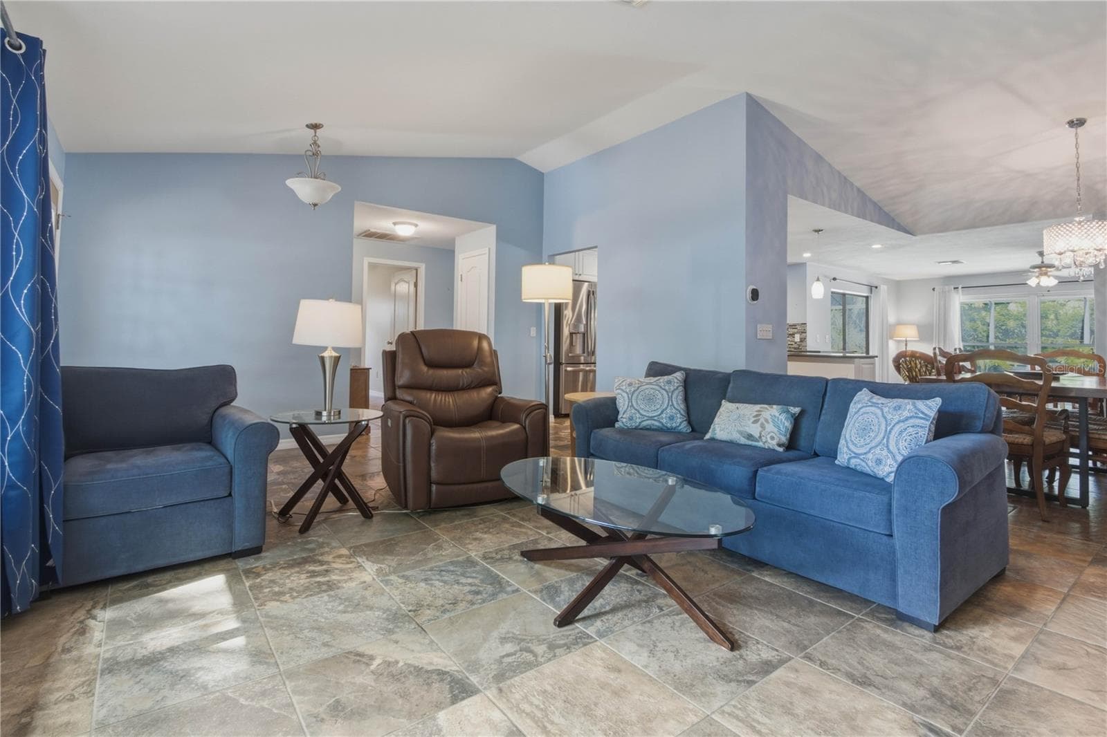 4725 Orange Grove Way photo 5