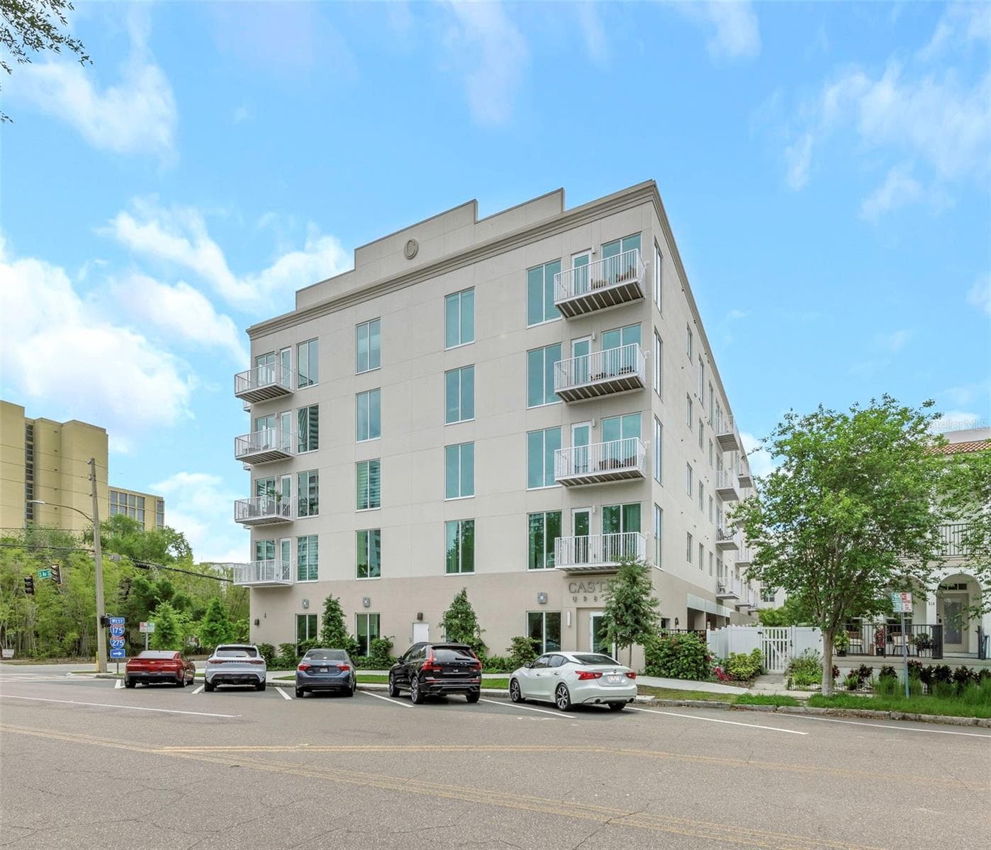 600 3rd Ave S #305