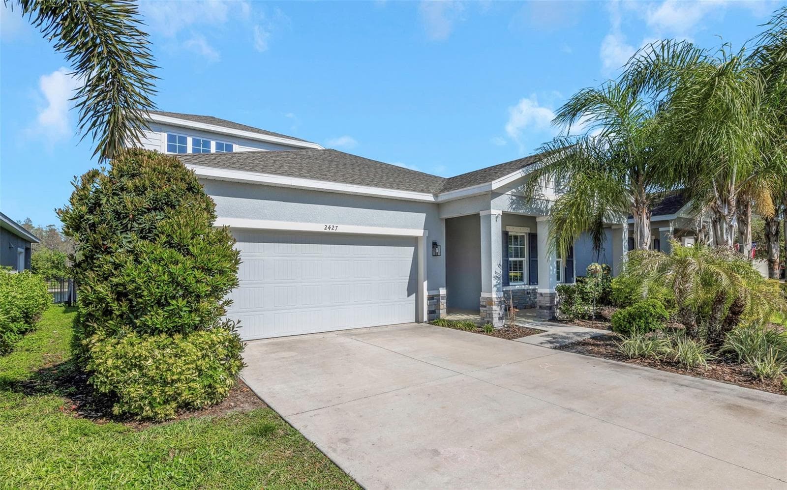 2427 Portico St photo 4