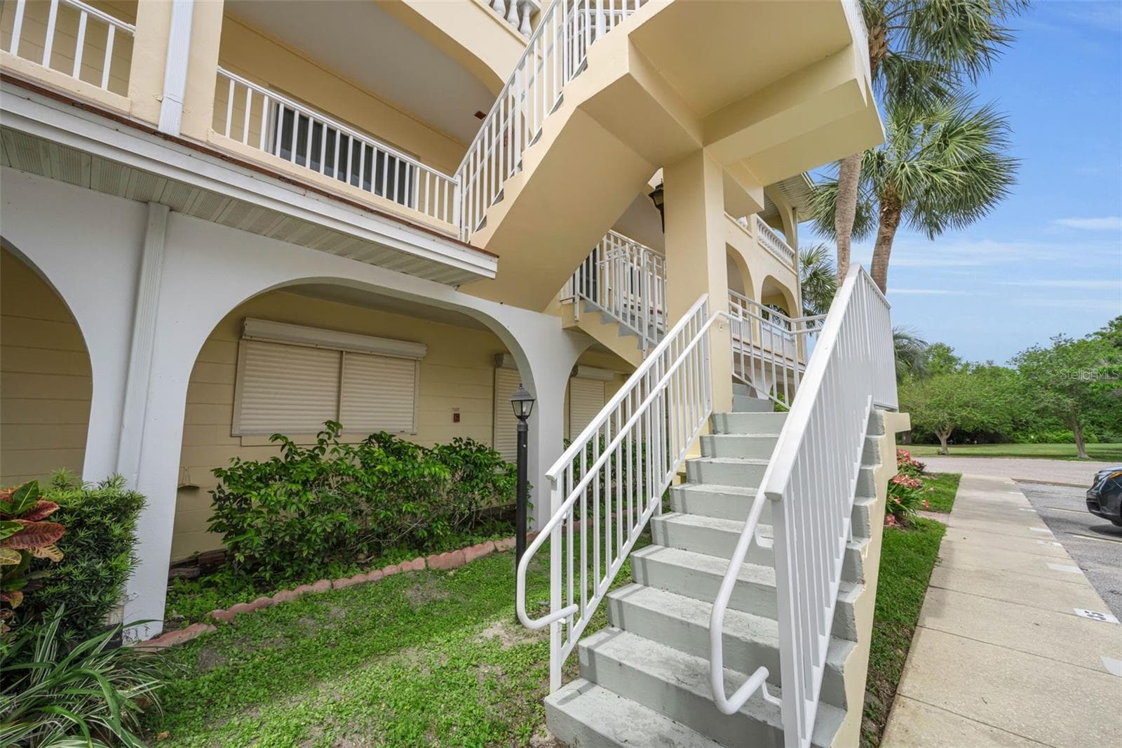 2223 Philippine Dr #35