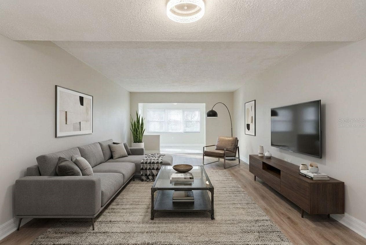 8 Glencoe Pl #104 photo 5
