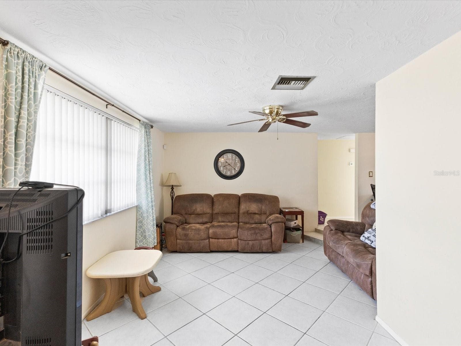 5646 Andrea Dr