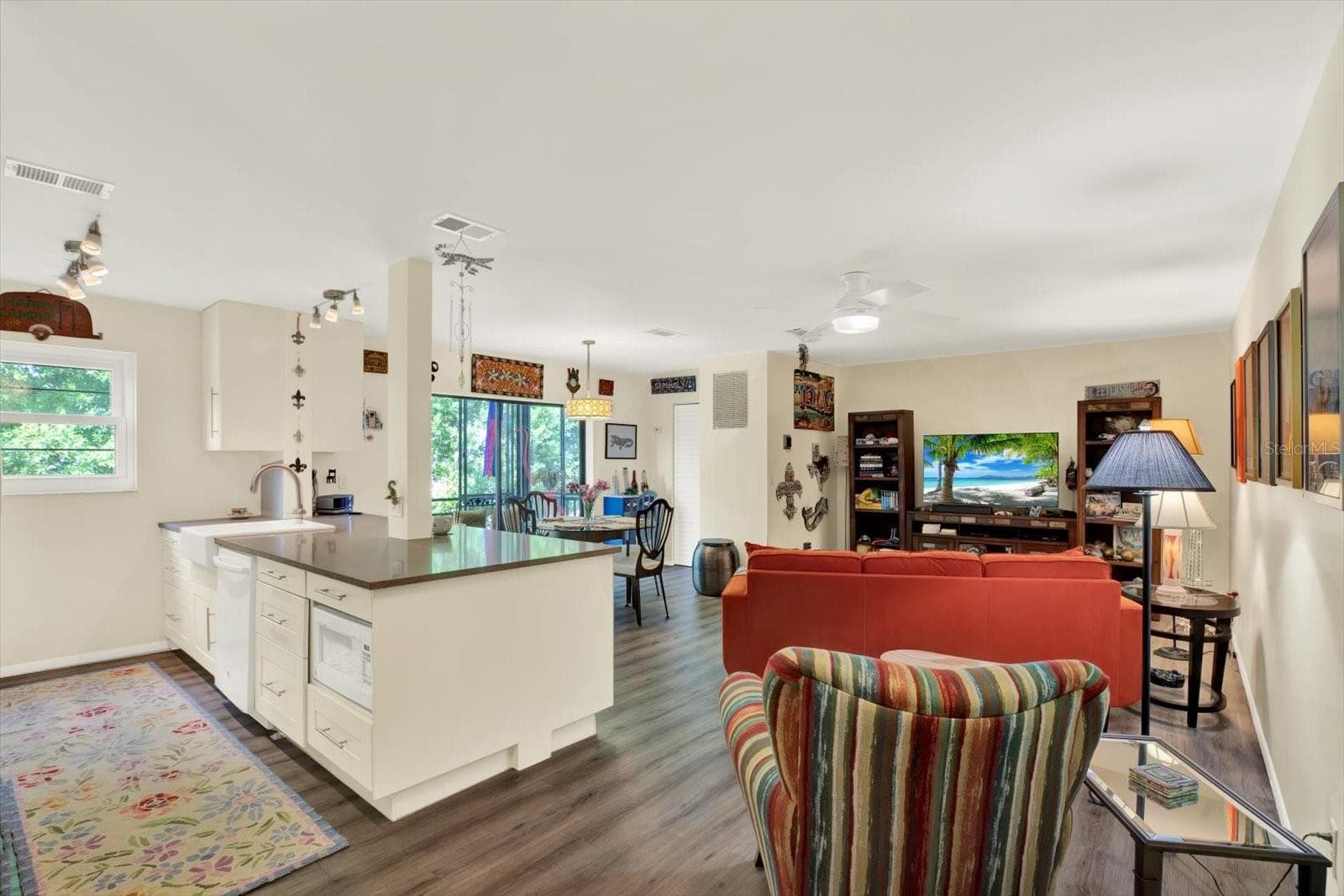 5980 Terrace Park Dr N #309 photo 4