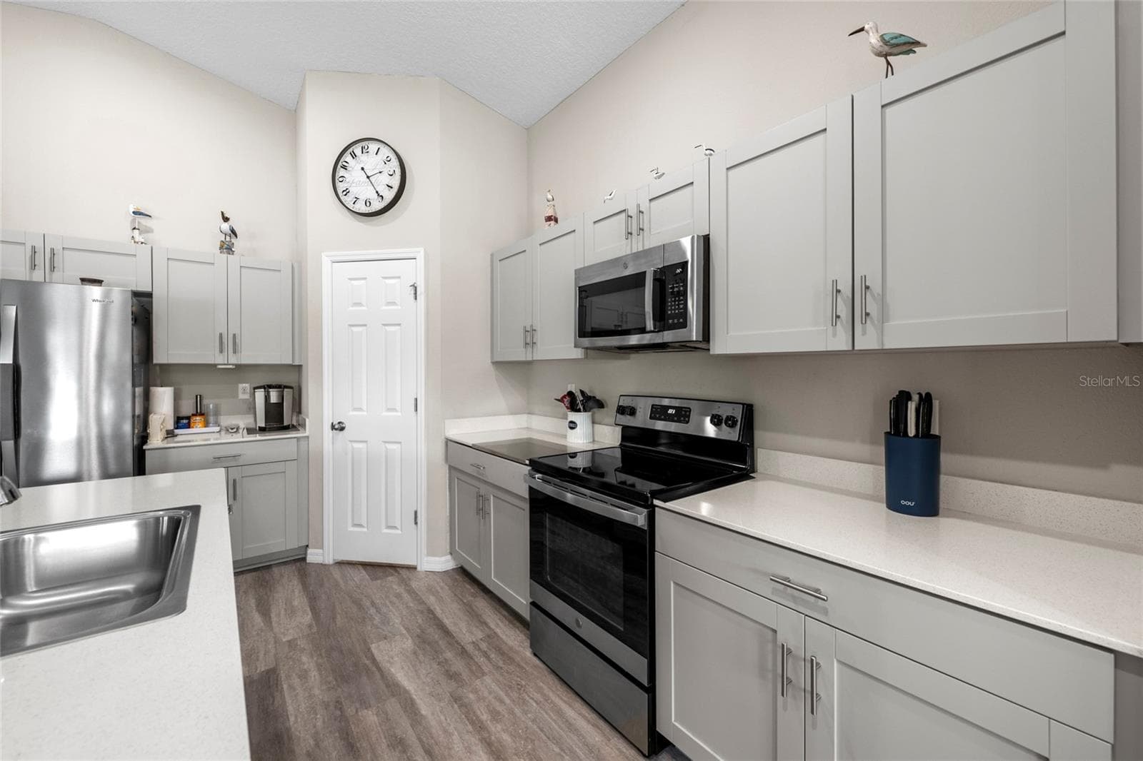12690 Tannencrest Dr photo 5