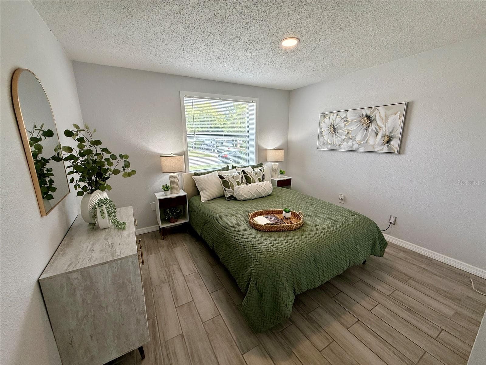 1216 Grantwood Ave photo 4
