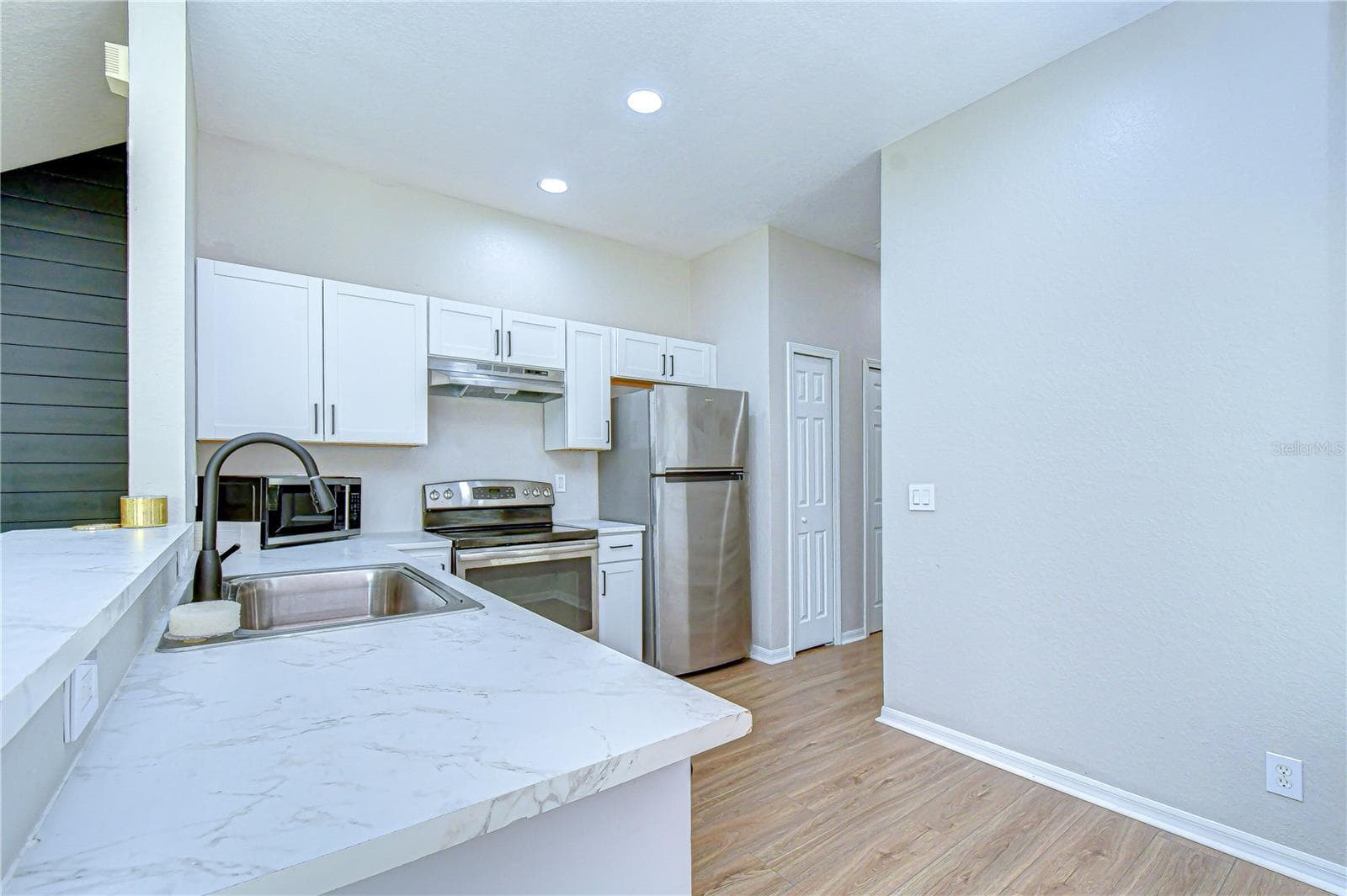 10983 Winter Crest Dr photo 5