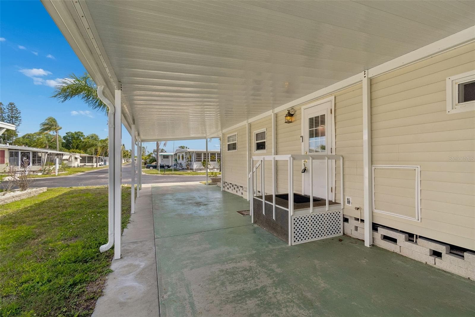 12651 Seminole Blvd #15I photo 3