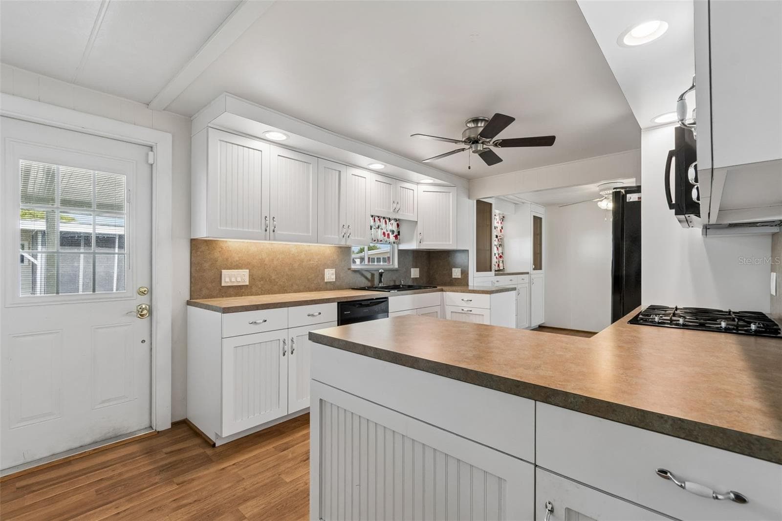 12651 Seminole Blvd #15I photo 5