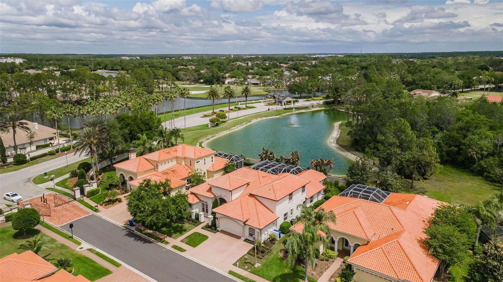 1246 Tuscany Dr photo 3