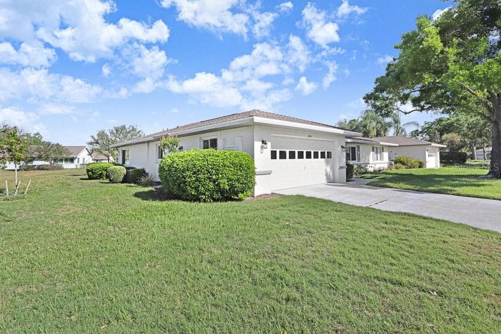 2306 Lancaster Dr #2306 photo 5
