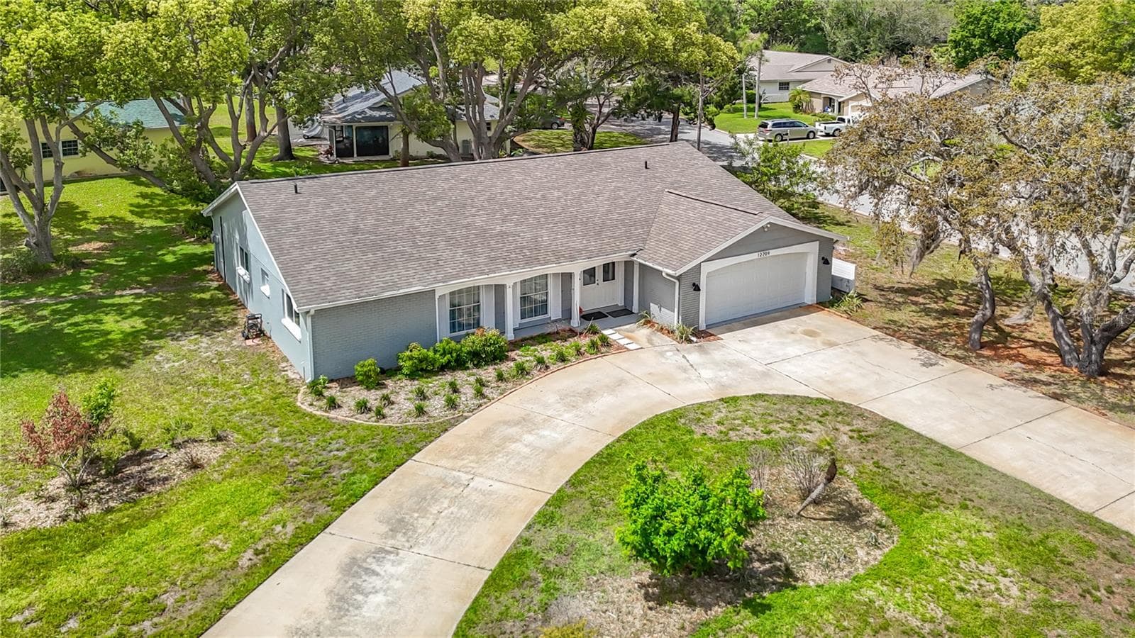 12709 Castleberry CT photo 3