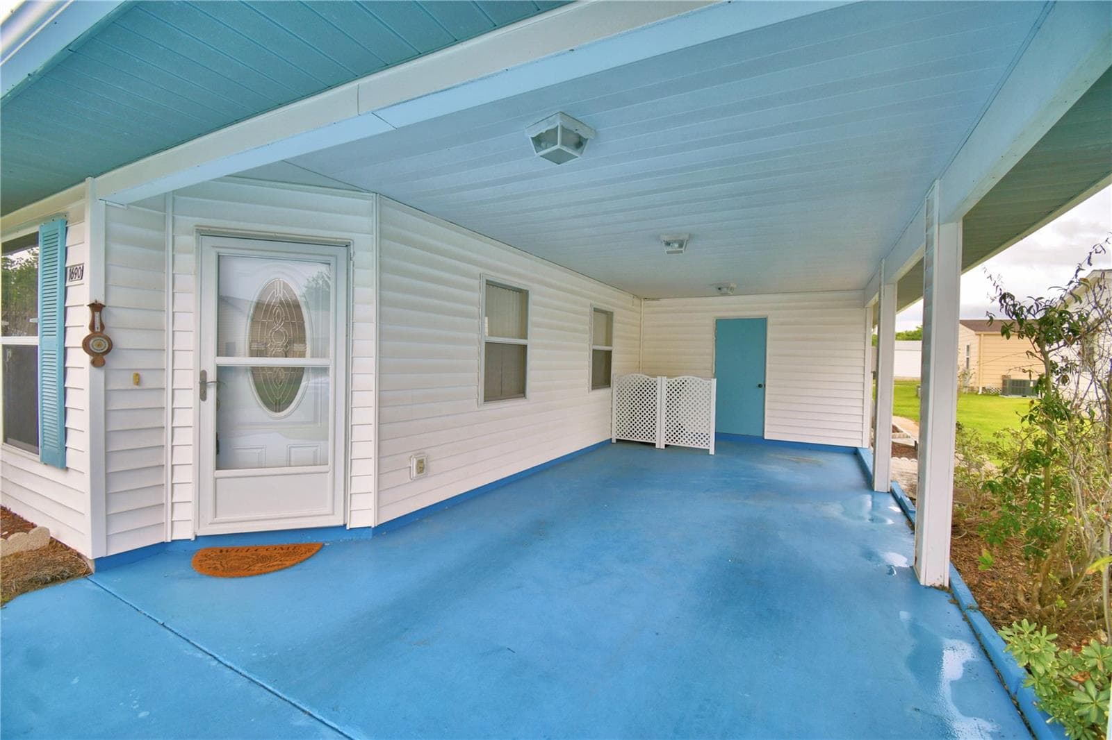 1690 Colonnades Cir N photo 5