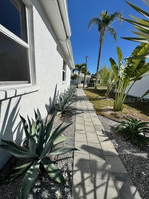 541 Spanish Dr N photo 5