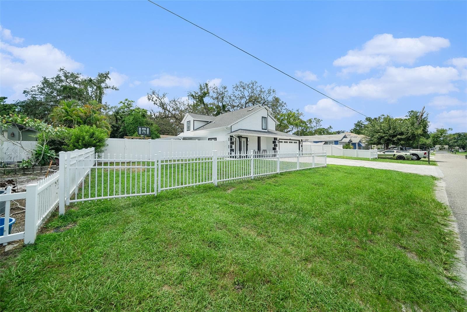 8502 May St photo 5