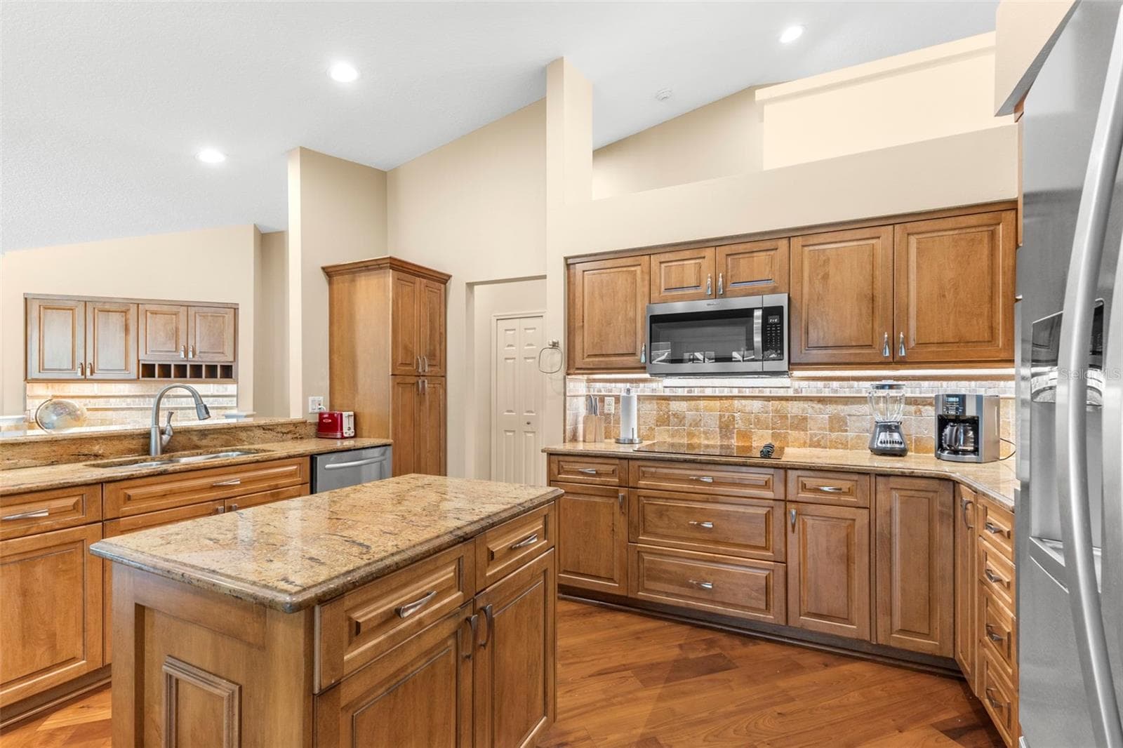 2686 Scobee Dr photo 4