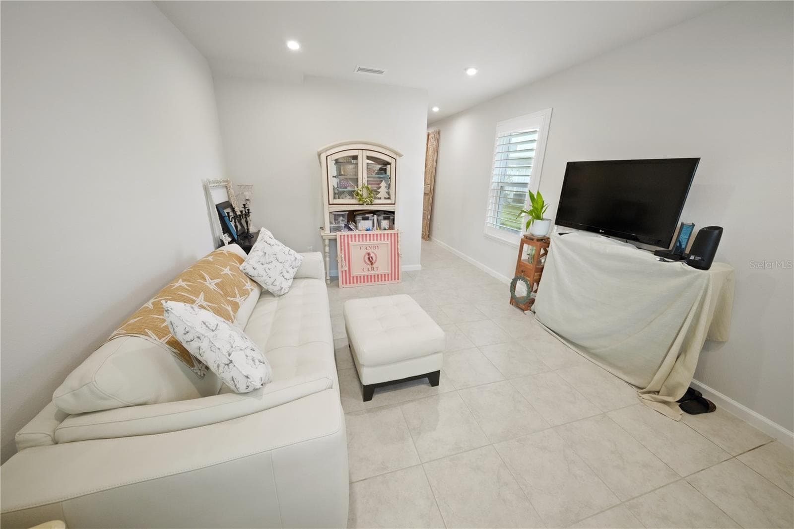 4175 Harbour Palm Dr photo 3