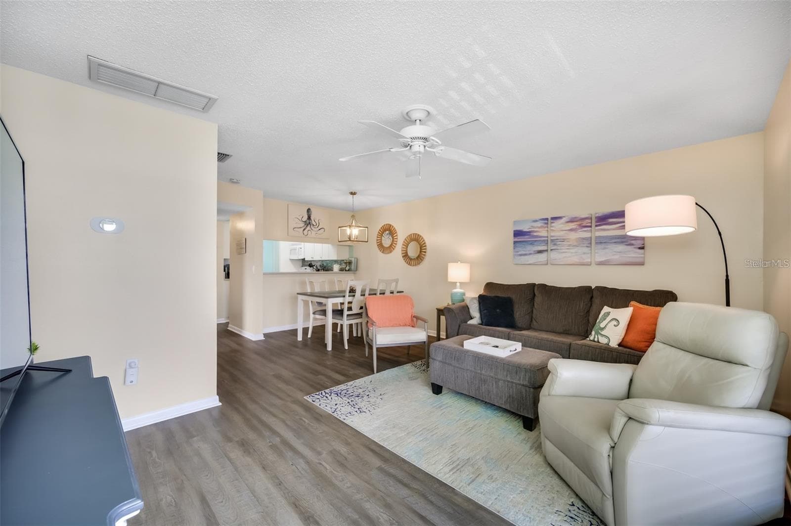 260 Medallion Blvd #F photo 3