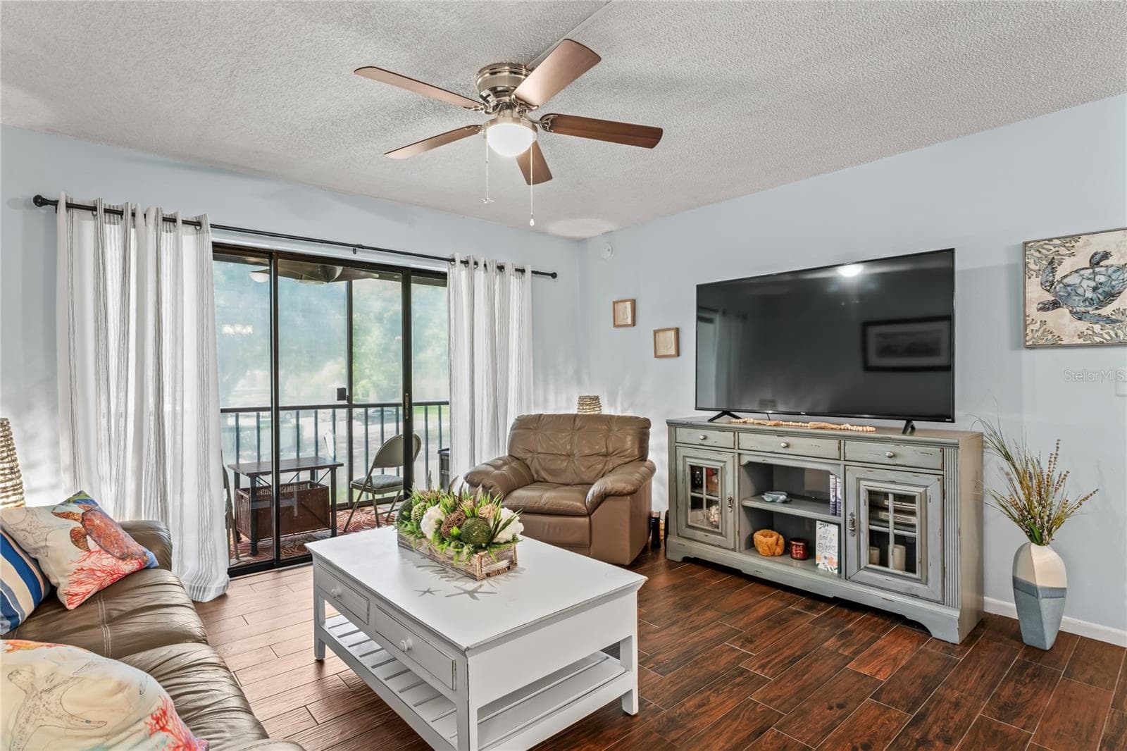 3232 Lake Pine Way #H2 photo 3
