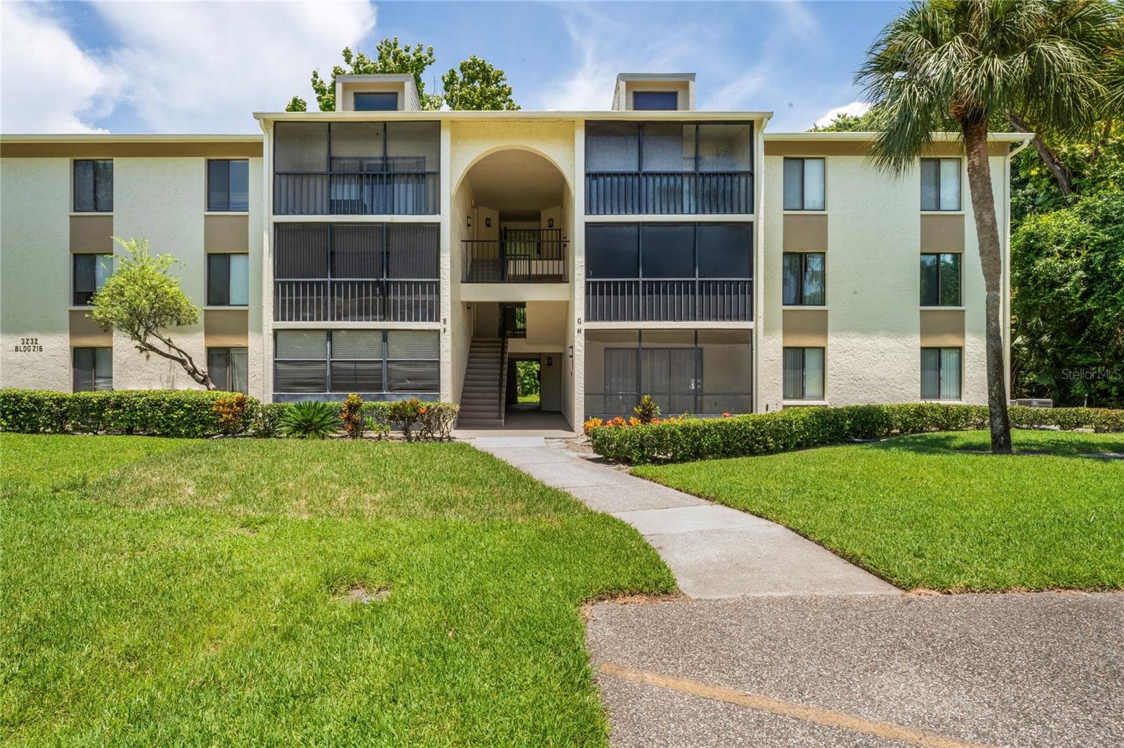 3232 Lake Pine Way #H2 photo 4