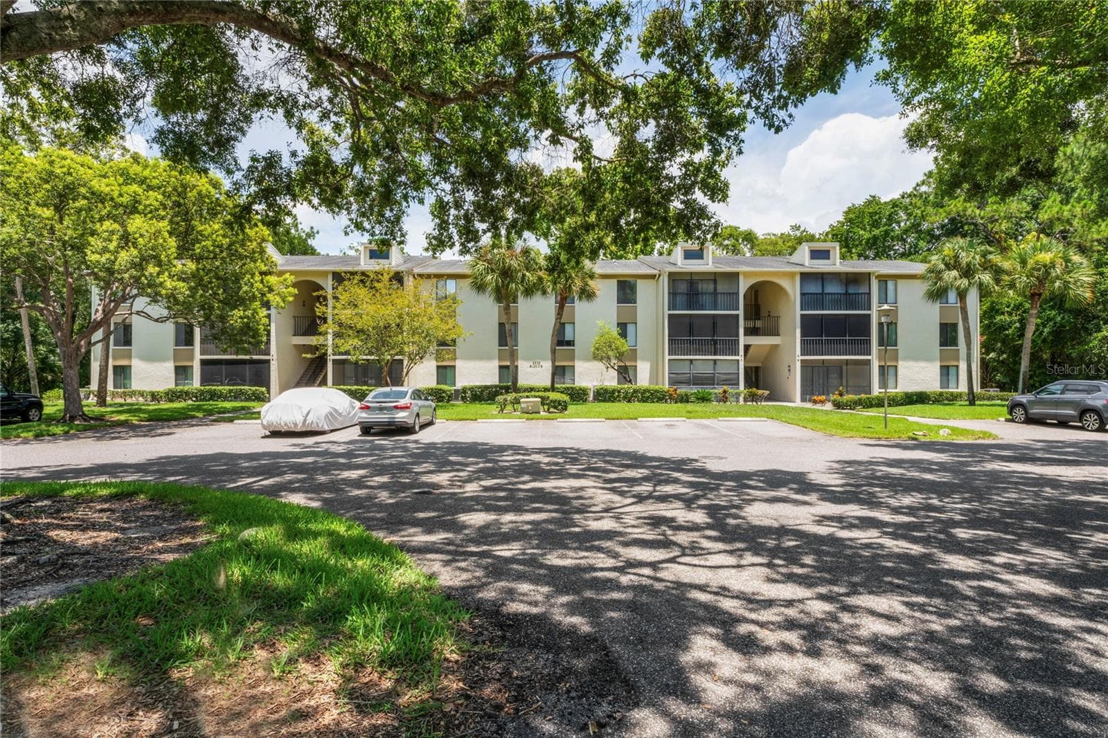 3232 Lake Pine Way #H2 photo 5
