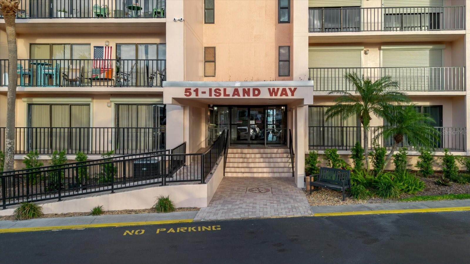 51 Island Way #801 photo 5