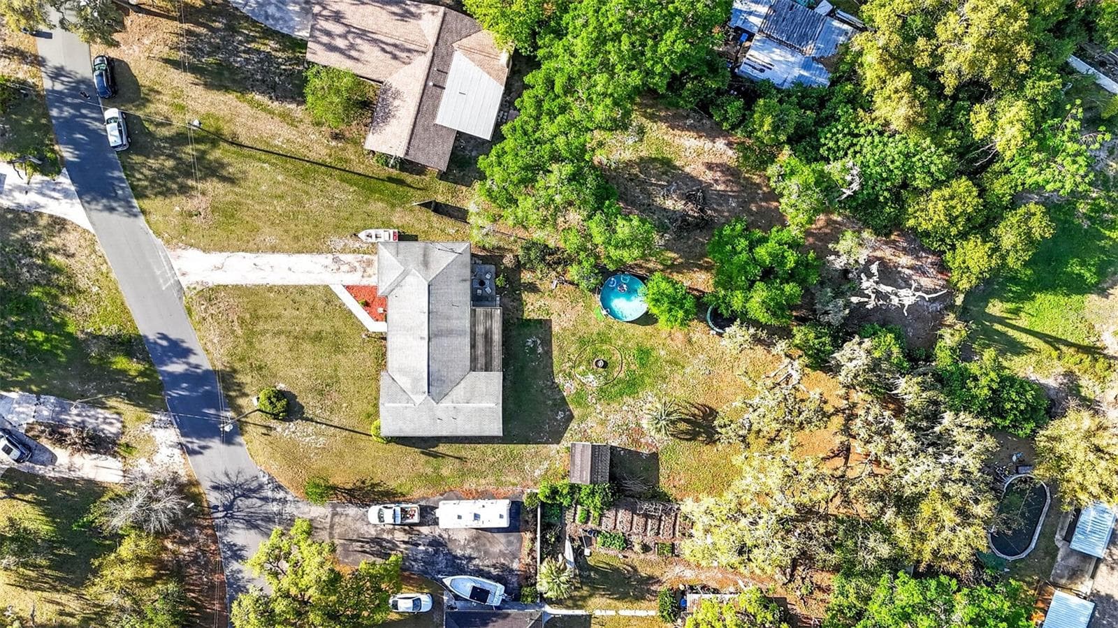 5068 Lakewood Dr