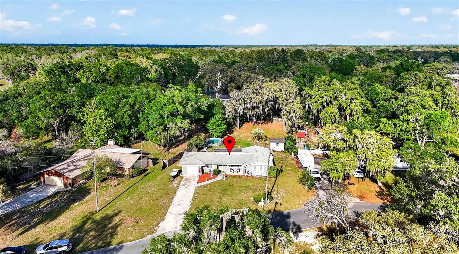 5068 Lakewood Dr photo 3
