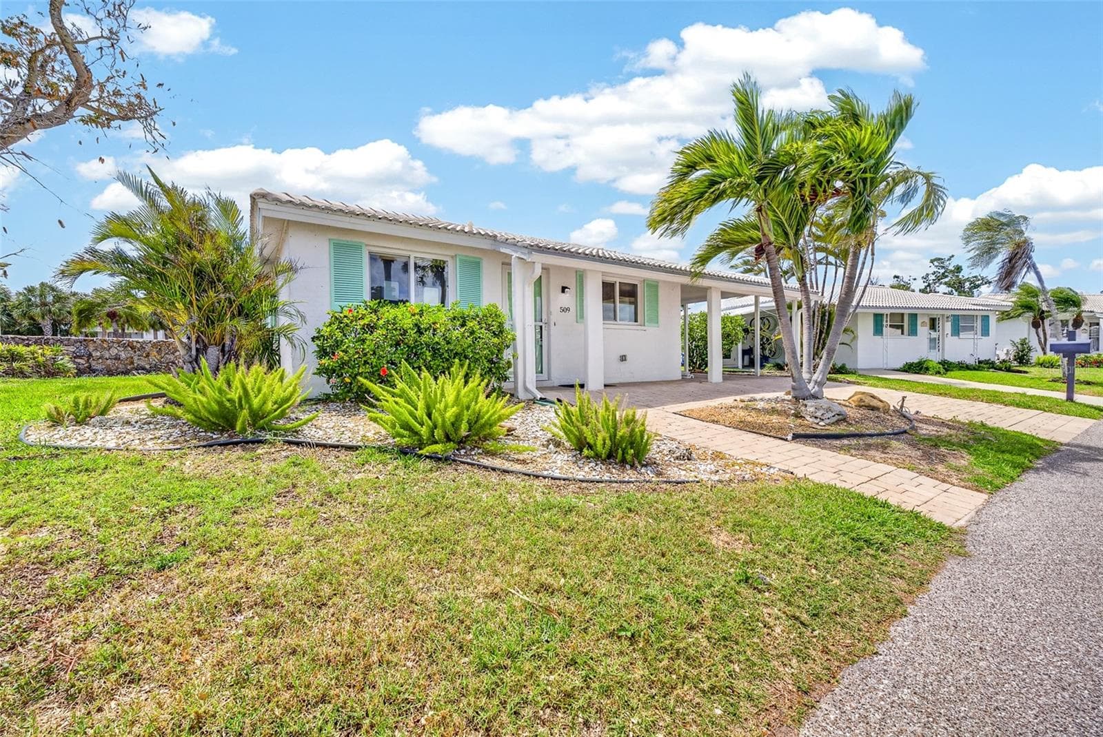 509 Spanish Dr N photo 3