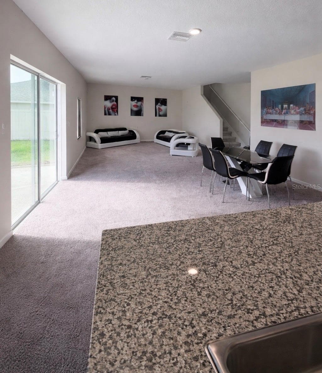 1392 Axel Cir photo 5