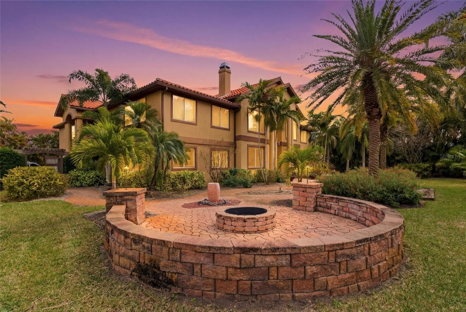 303 Sunny Ln