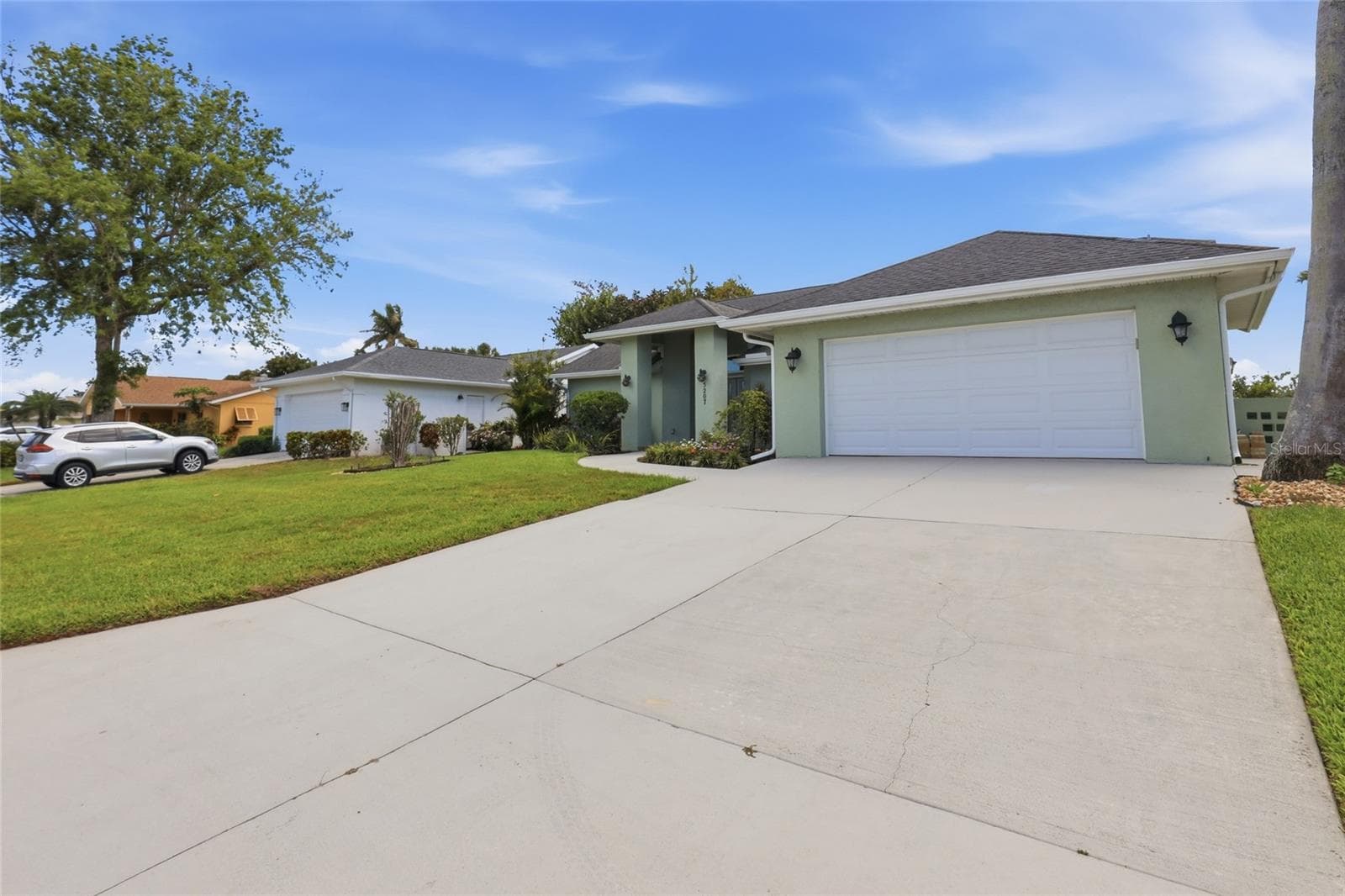 5207 86th Street CT W photo 3