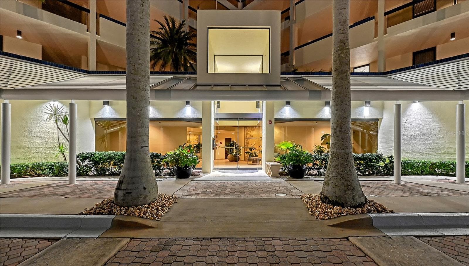 1932 Harbourside Dr #242 photo 3