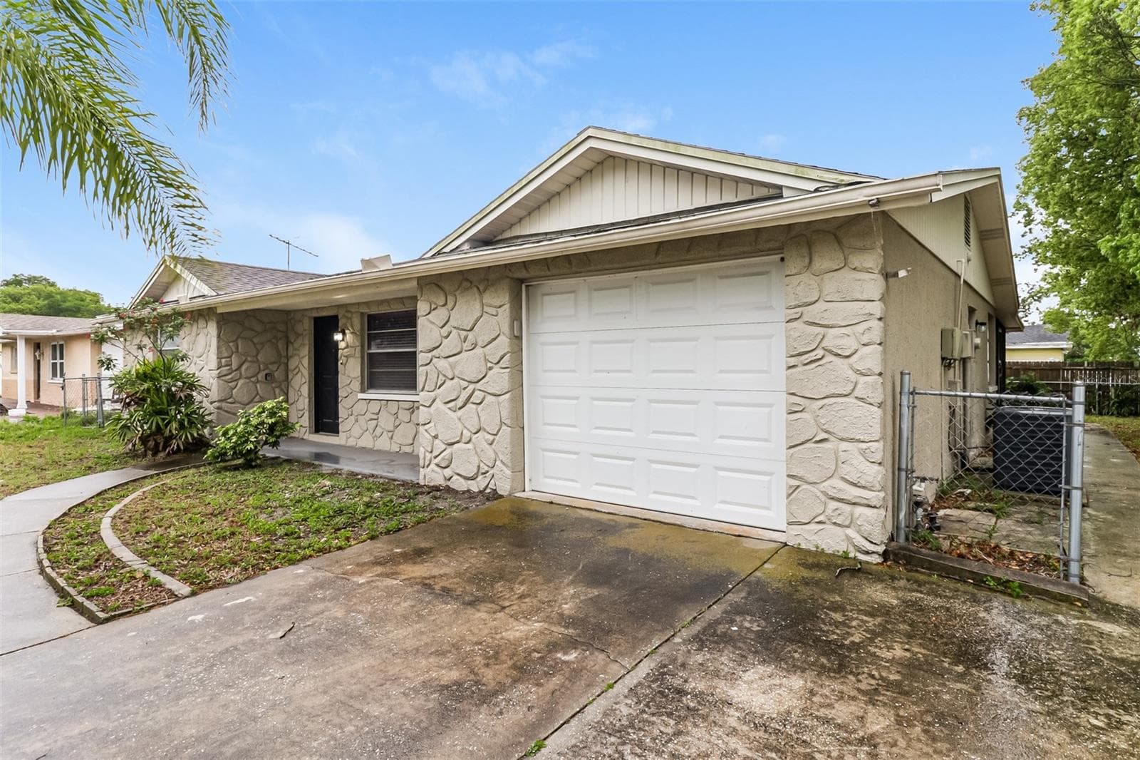 7004 Mayfield Dr photo 3